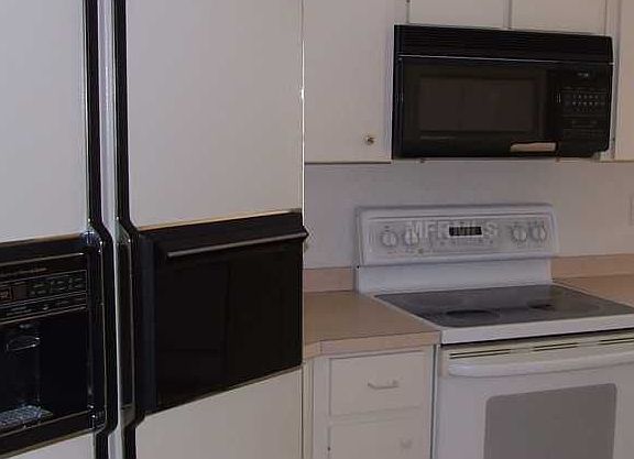 3rd image of 21475 Manatee Ave