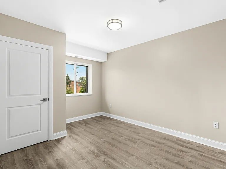 134 W University Dr #302 — Photo 11