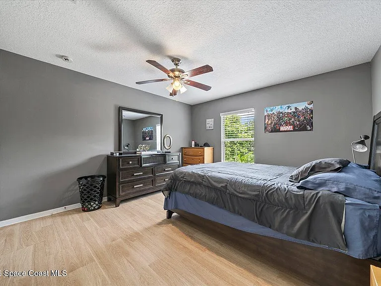 4635 Elena Way — Photo 21