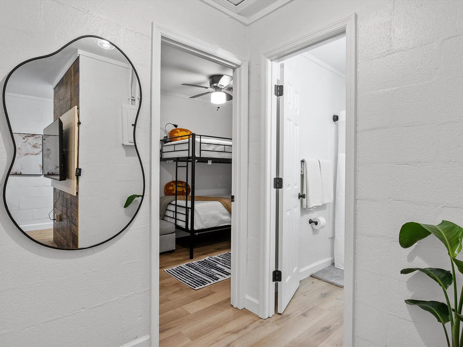 762 Westcott St — Photo 3