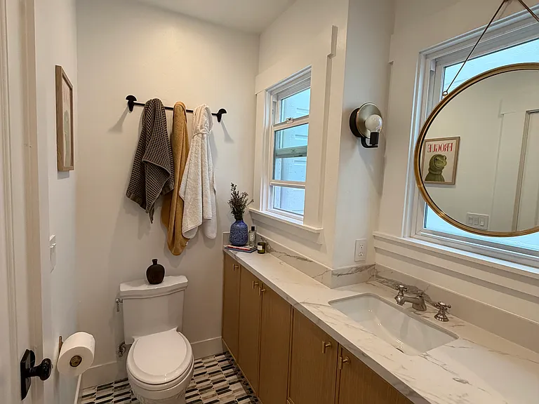 3876 Sacramento St — Photo 16