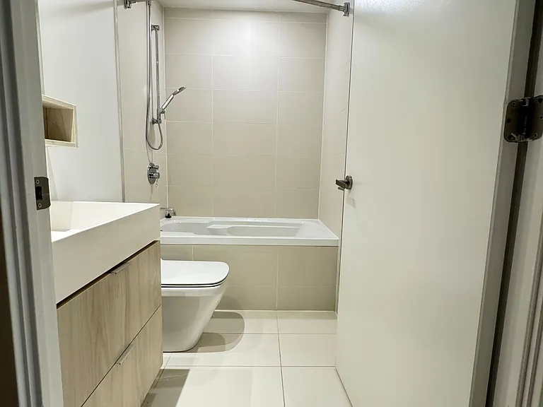 5 Soudan Ave #914 — Photo 11