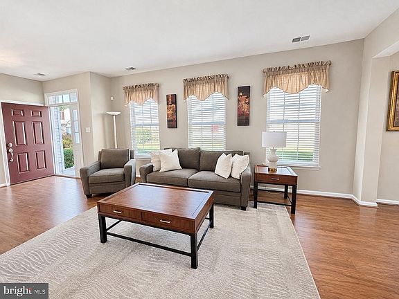 5th image of 1623 Boxwood Rd