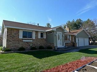 2 School Rd, Circle Pines, MN 55014