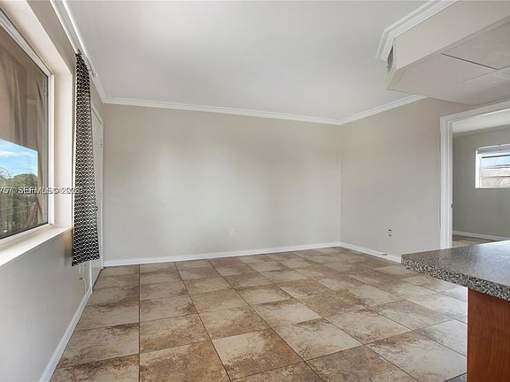 4th image of 1020 SW 7th St APT 9