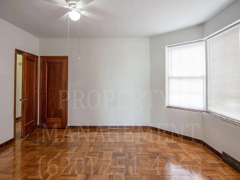 1110 W 5th St — Photo 16