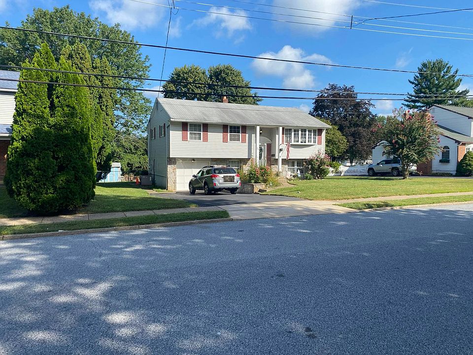 2nd image of 29 Blackthorne Ln