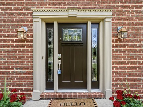 4th image of 4490 Estate Ct