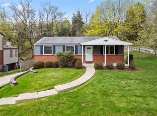722 Pine Valley Dr, Pittsburgh, PA
