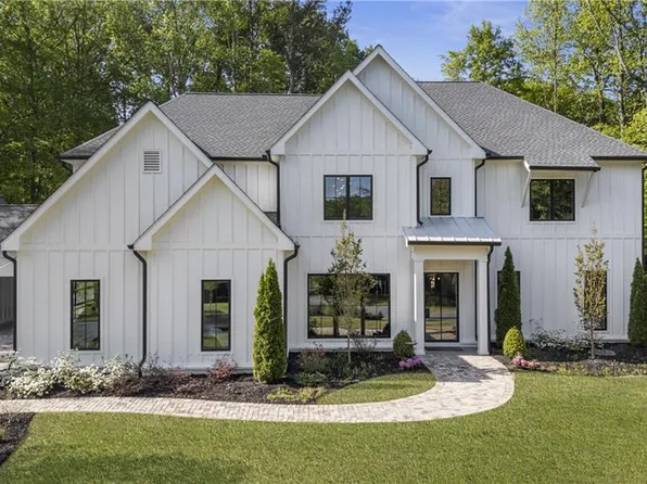 214 Kenneth Dr, Alpharetta, GA 30009