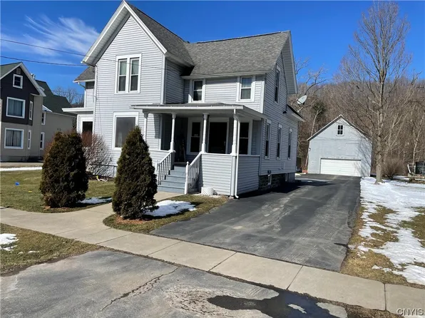 33 Elm St, Mc Graw, NY 13101