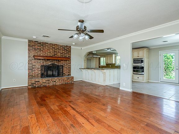 2nd image of 216 Antoine Ln