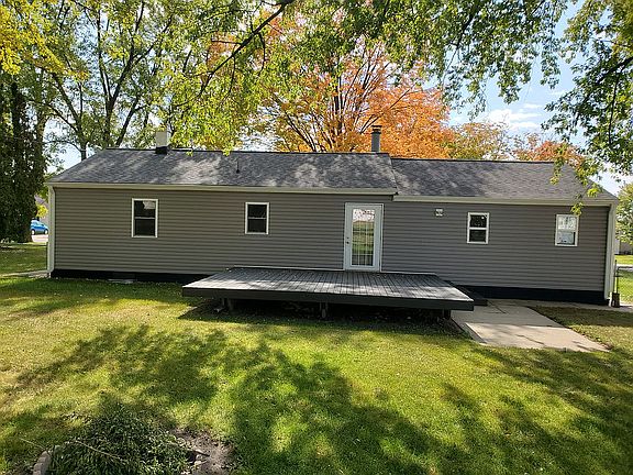3rd image of 120 Jackie Ave