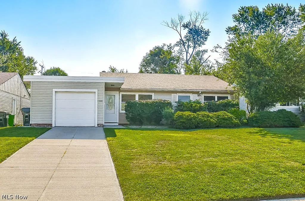3 bed, 1134 sqft, $1,850 — Photo 1