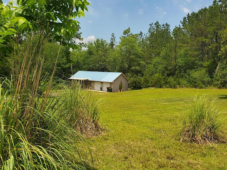 20499 Twin Lakes Dr — Photo 2