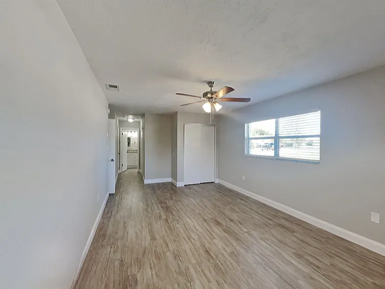 9005 Glen Moor Ln — Photo 4