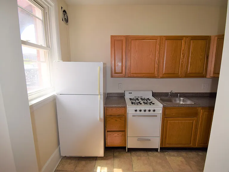 2112 O St NW — Photo 13