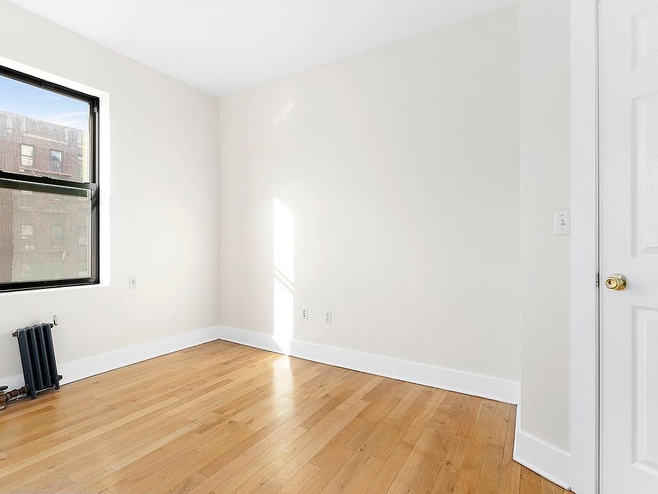 2nd image of 145 Borinquen Pl APT 8