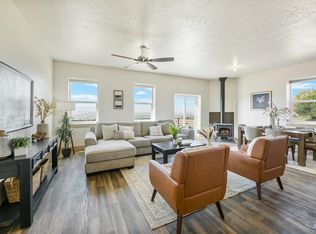11915 Lawrence Dr, Caldwell, ID 83607
