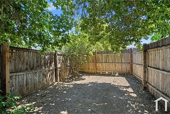 703 Meade St — Photo 17