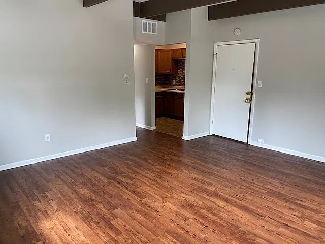 52 College Ave — Photo 4