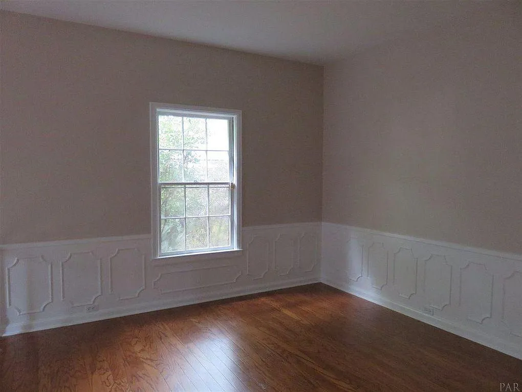 4 bed, 2.5 bath, 2228 sqft, $3,045 — Photo 4