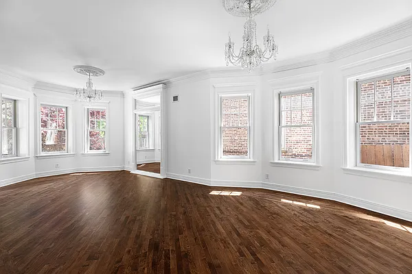 Sold by Compass | media 5