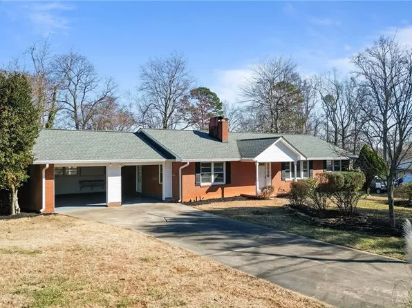123 Frances Ln, Winston Salem, NC 27127