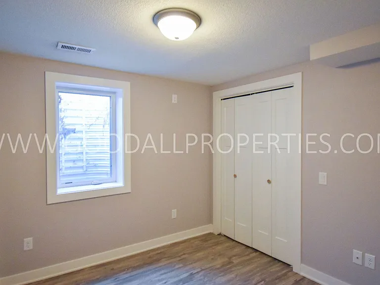 716 Knolls Ct — Photo 7