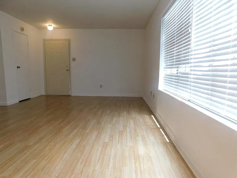 12660 Ashford Point Dr #207 — Photo 2