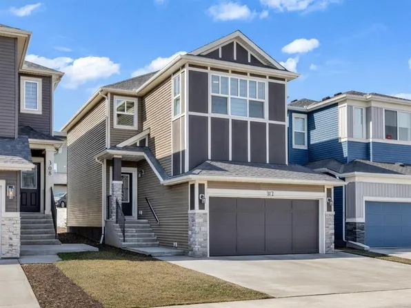 312 E Edith Pl NW, Calgary, AB T3R 2E1