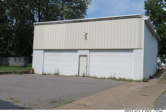 2nd image of 720 Erie Blvd W