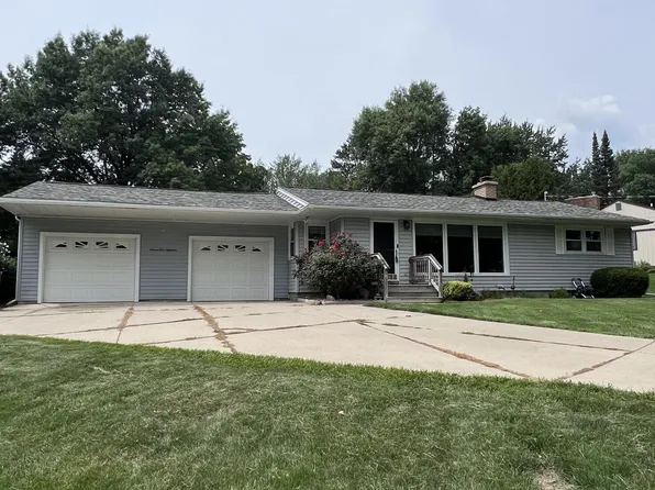 11418 E River Dr, Dewitt, MI 48820