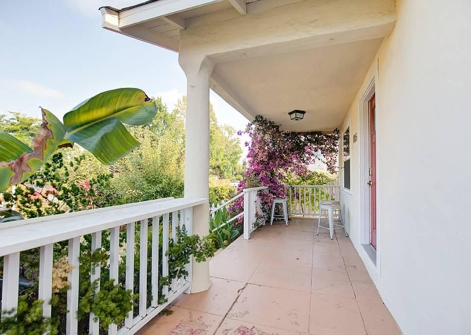 Private front patio