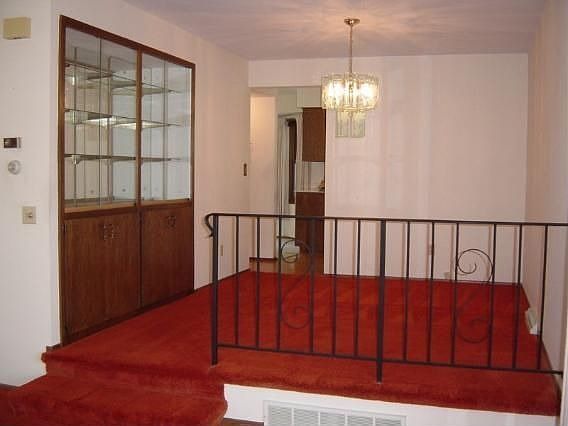 2nd image of 5352 Sutton Pl S #5352