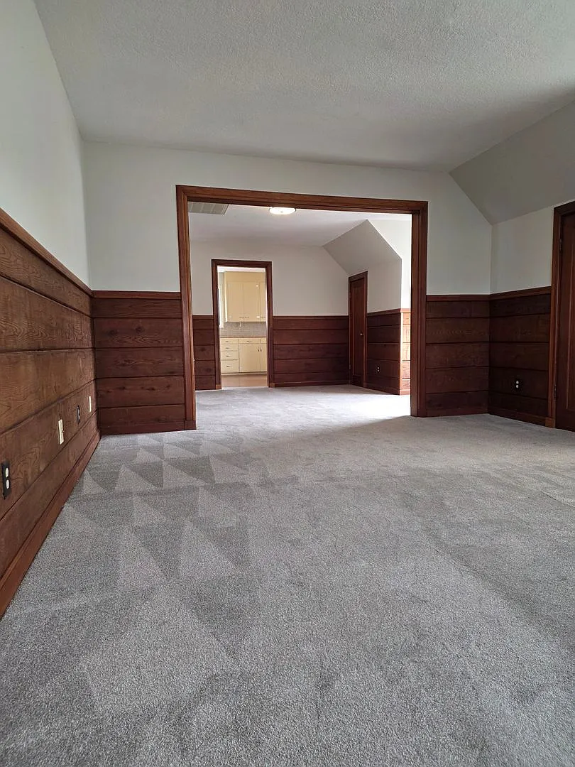 Charming 2 Bedroom Apartment In The Heart Of Reedsport Oregon! — Photo 4