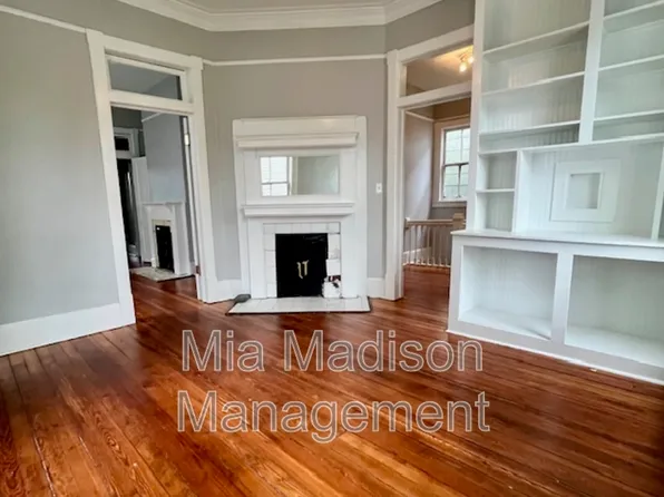 123 E 40th St, Savannah, GA 31401