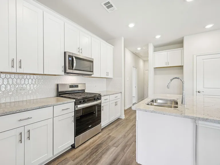 519 Ridgedale Dr — Photo 3