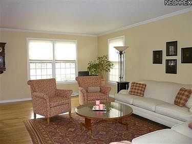 4th image of 256 Plymouth Dr