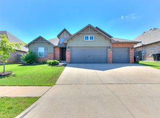 913 Dayton Ln, Moore, OK 73160