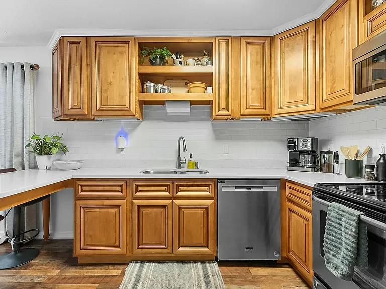 2217 Pine Pl — Photo 4