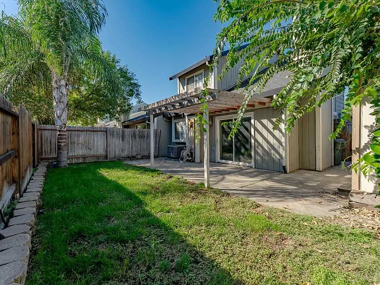 1001 Cirby Oaks Way — Photo 23