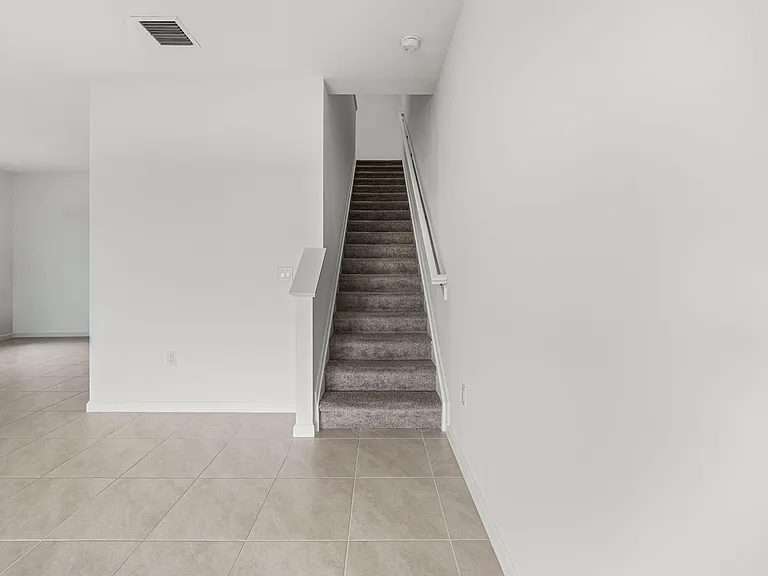 4440 Longwood Lake Sq — Photo 17