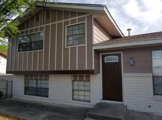 1706 Sagebrush Ln, Gallup, NM 87301