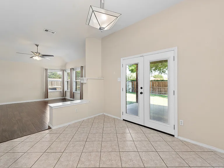 9733 Lovers Ln — Photo 11