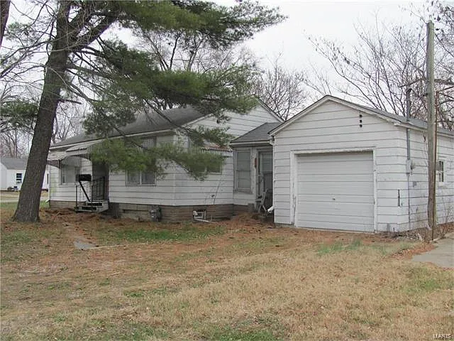 800 Howell Ave photo 1