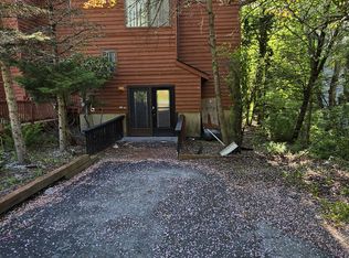 29 Meadowlark Ln, Woodridge, NY 12789