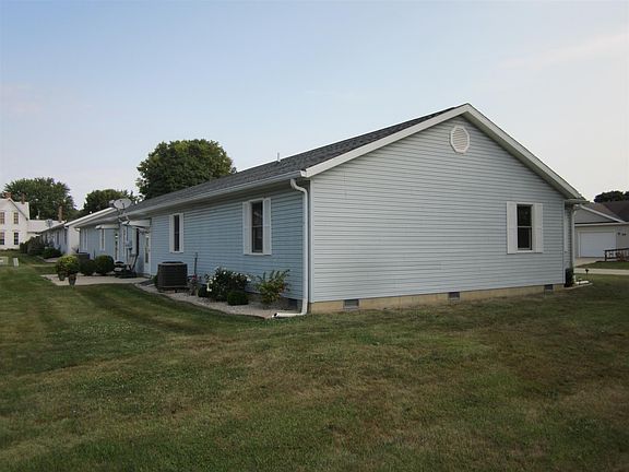 3rd image of 126 S Worman Dr