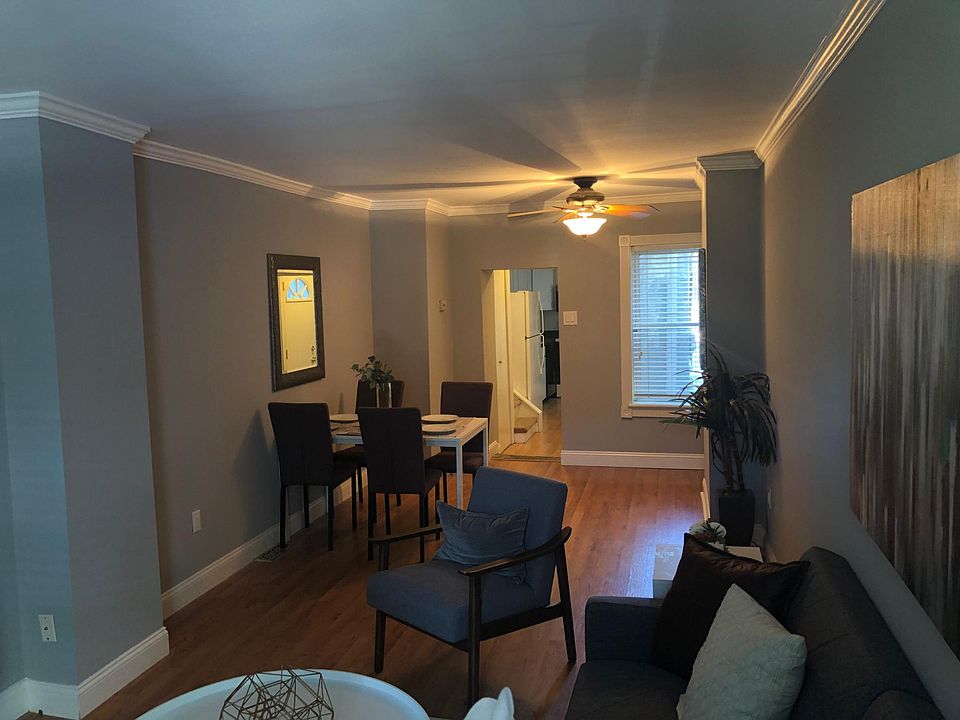 Living room/ Dining room