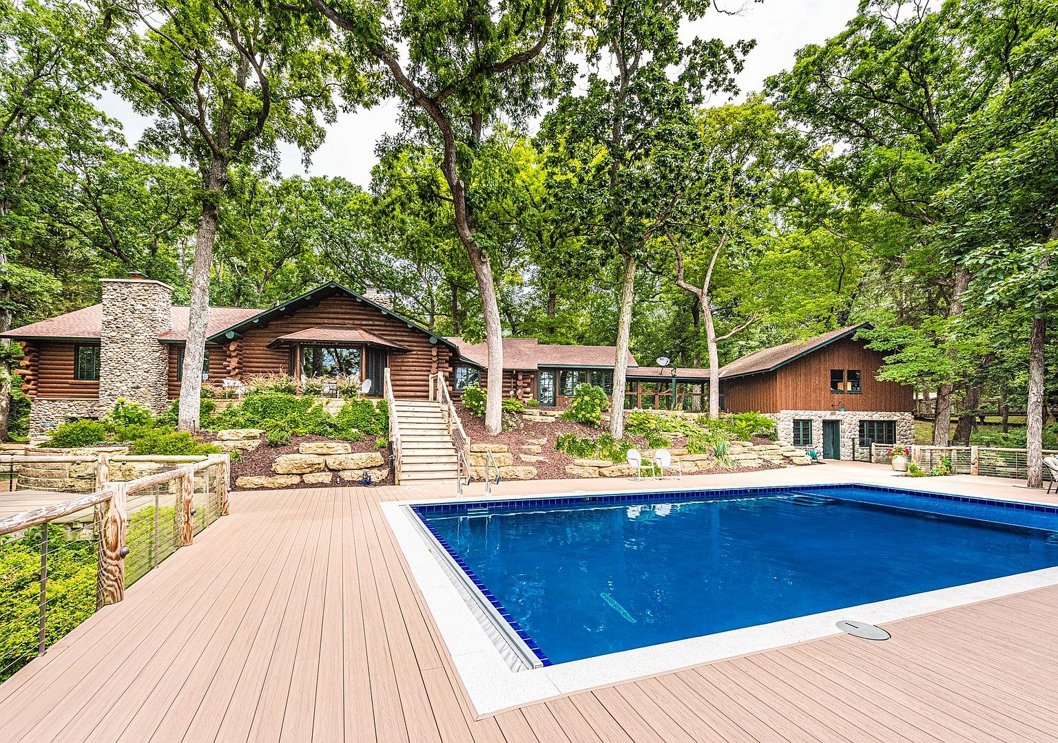 4452 W Edgewood Rd, Dixon, IL 61021 Zillow